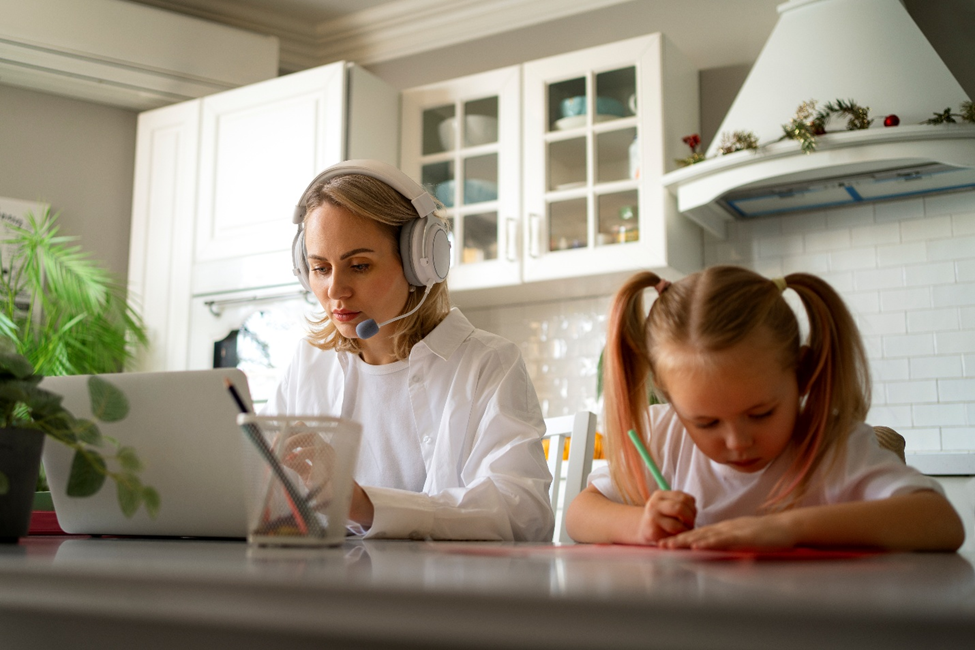 Українська школа за кордоном: як дитині вчитися стабільно й без перевантаження